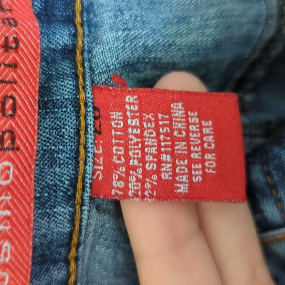 20 Beaded Embellished Bermuda Shorts Denim Jean Jorts Cosmopolitan - Picture 7 of 12